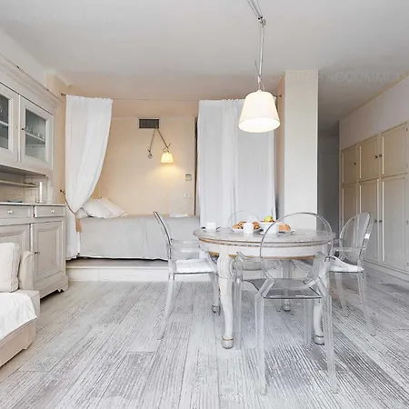 アパート Cg Armenonville White