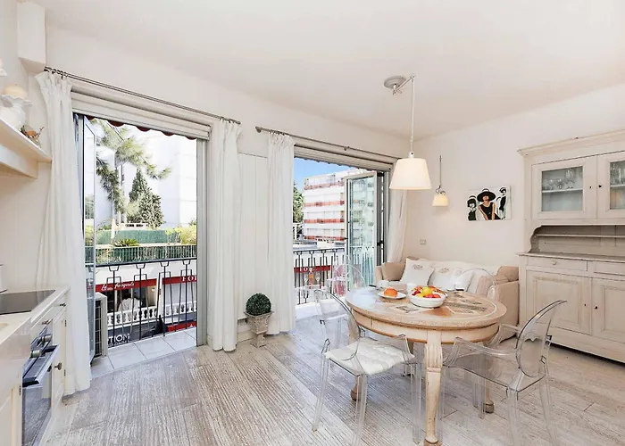 Cg Armenonville White * Cannes